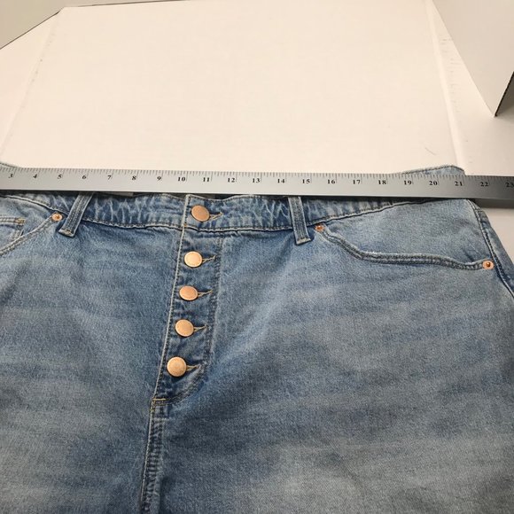 Universal Thread Women's Size 22W Vintage Midi Short Cut Off Blue Denim New - Picture 7 of 14